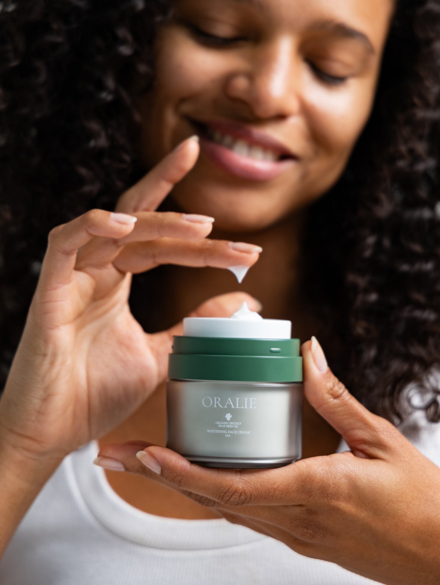 كريم تفتيح البشرة